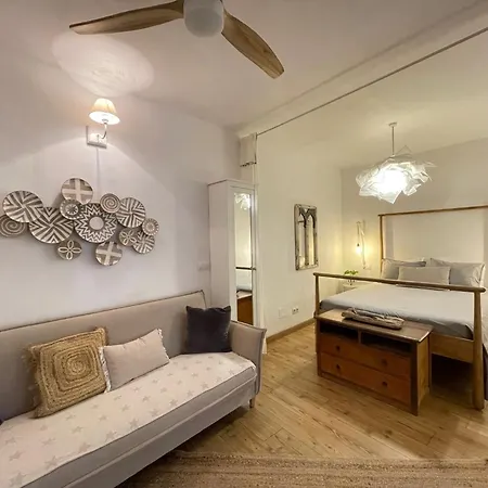 Nidos Apartments, アパート