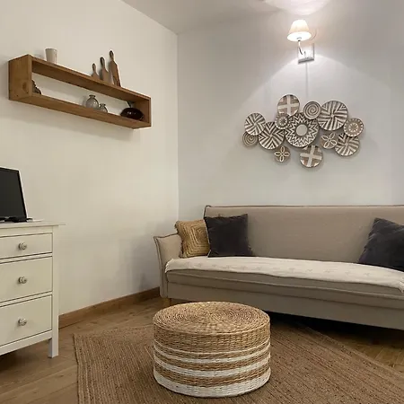 Nidos Apartments, フリヒリアナ