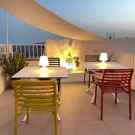 Nidos Apartments, * フリヒリアナ