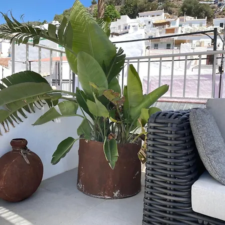 Nidos Apartments, *