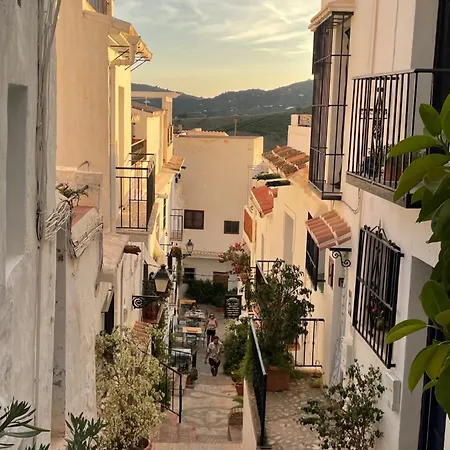 Nidos Apartments, * Frigiliana